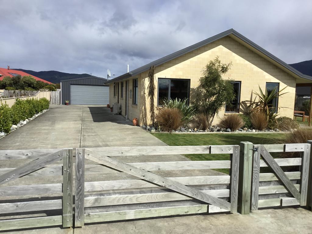Ti Kouka Villa Te Anau Buitenkant foto